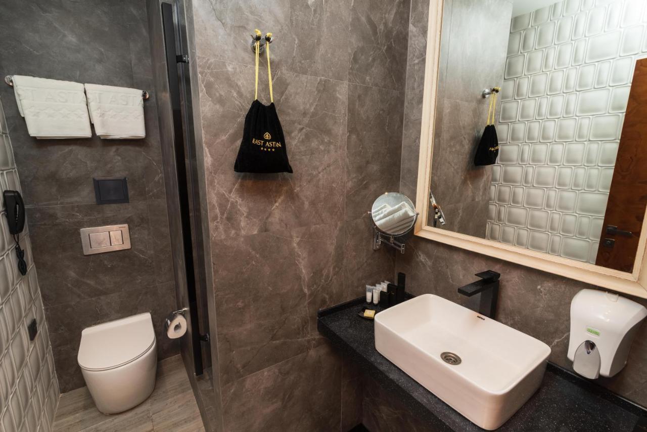 East Astana Hotel エクステリア 写真