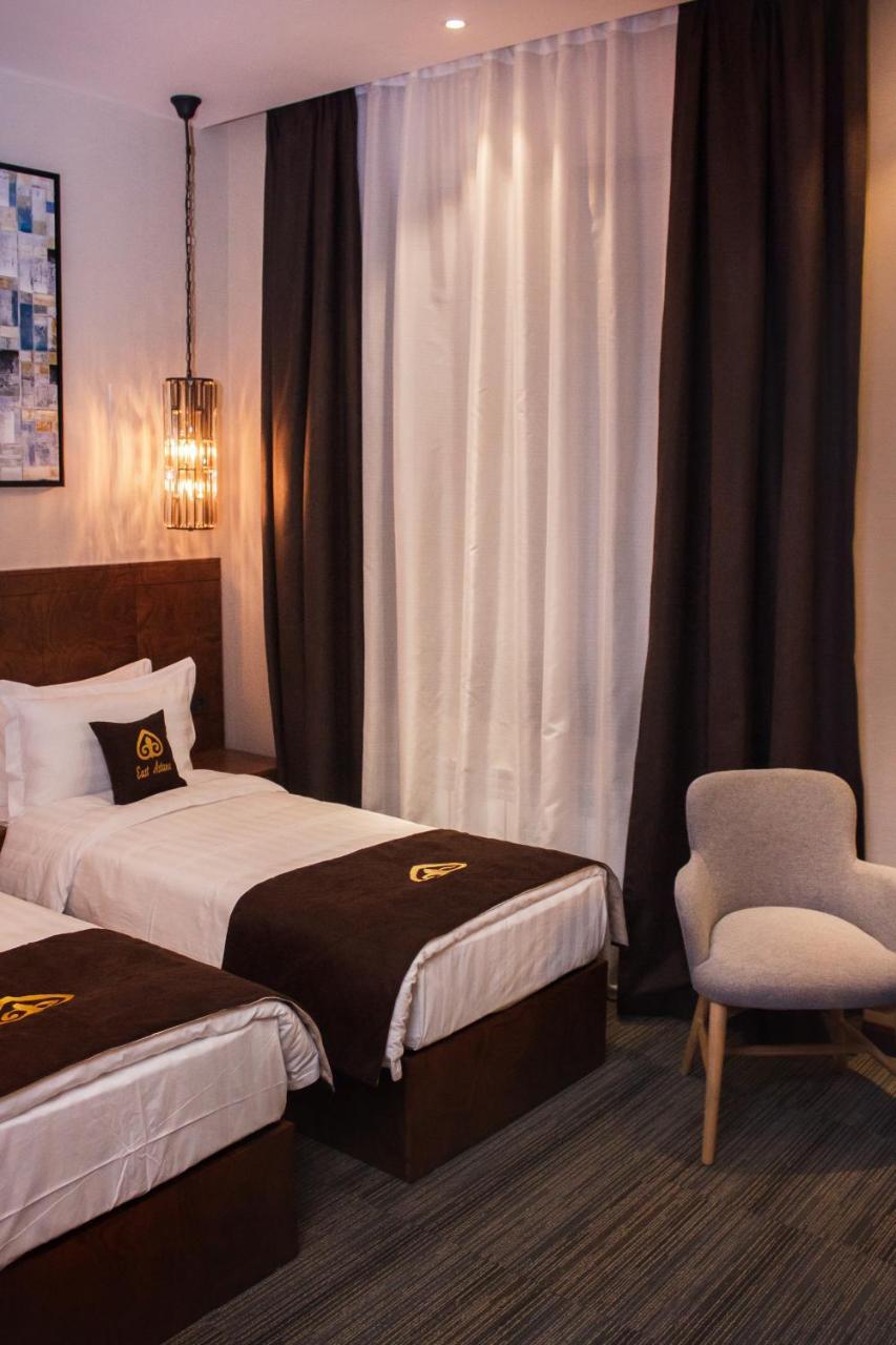 East Astana Hotel エクステリア 写真